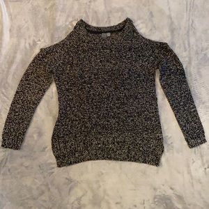 Open Shoulder Long Sleeve Sweater/Shirt